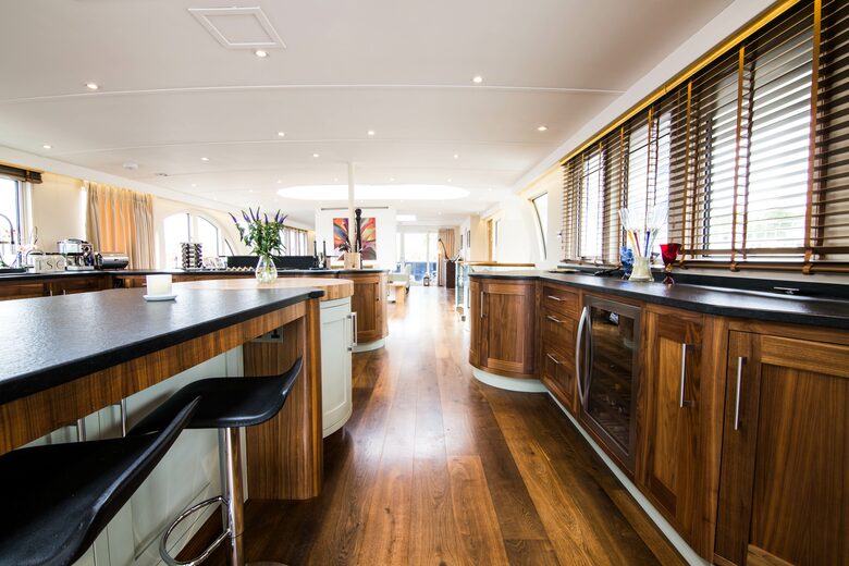 Caracoli - London, United Kingdom