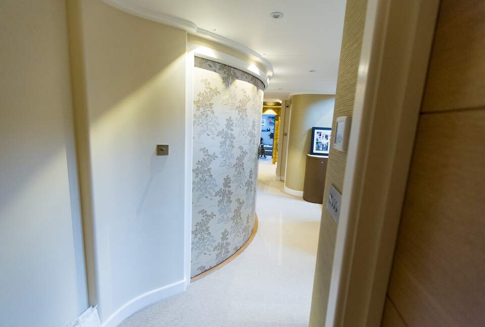 Caracoli - London, United Kingdom