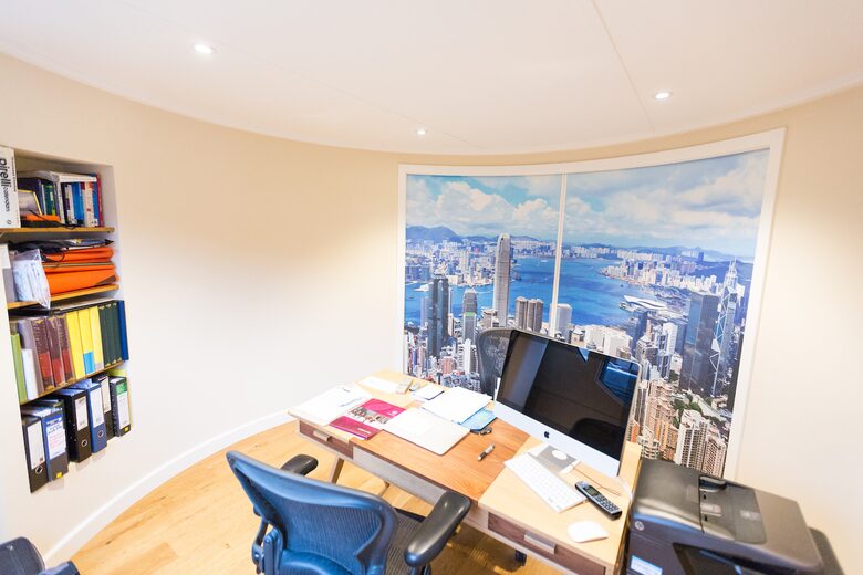 Caracoli - London, United Kingdom