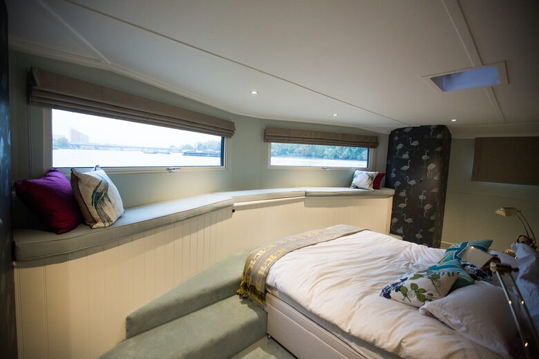 Caracoli - London, United Kingdom