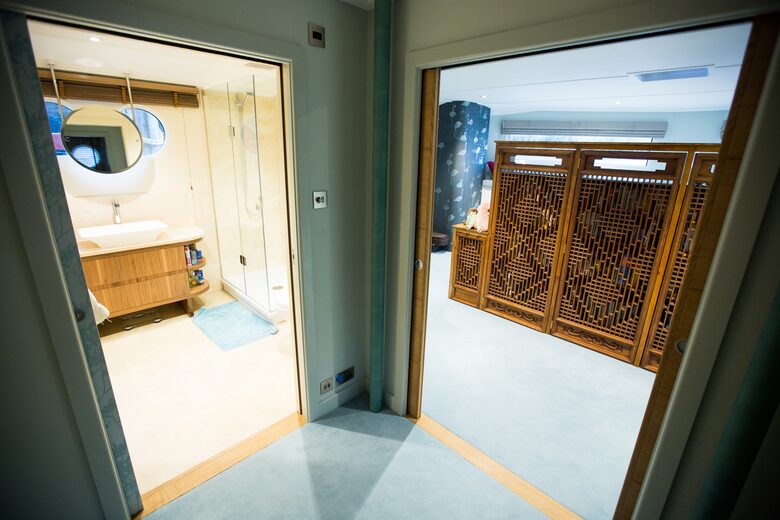 Caracoli - London, United Kingdom