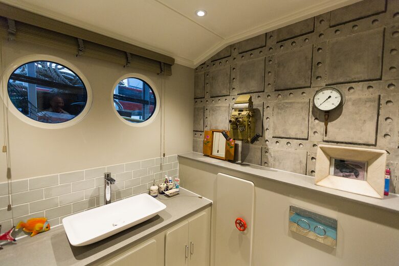 Caracoli - London, United Kingdom