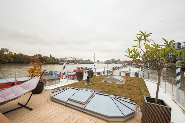 Caracoli - London, United Kingdom