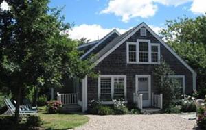 Honeysuckle Cottage Property - 4 Bedrooms plus 2 Lofts - Just Blocks to Center of Town! - Nantucket, Massachusetts
