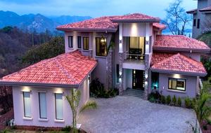 Coco Beach Retreat - Playas del Coco, Costa Rica