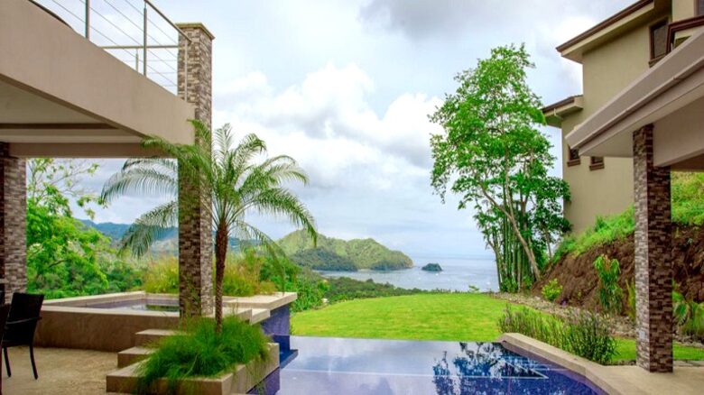 Coco Beach Retreat - Playas del Coco, Costa Rica