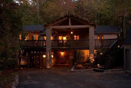 Lake Lanier Cozy Retreat - Quick Drive from Atlanta! - Dawsonville, Georgia