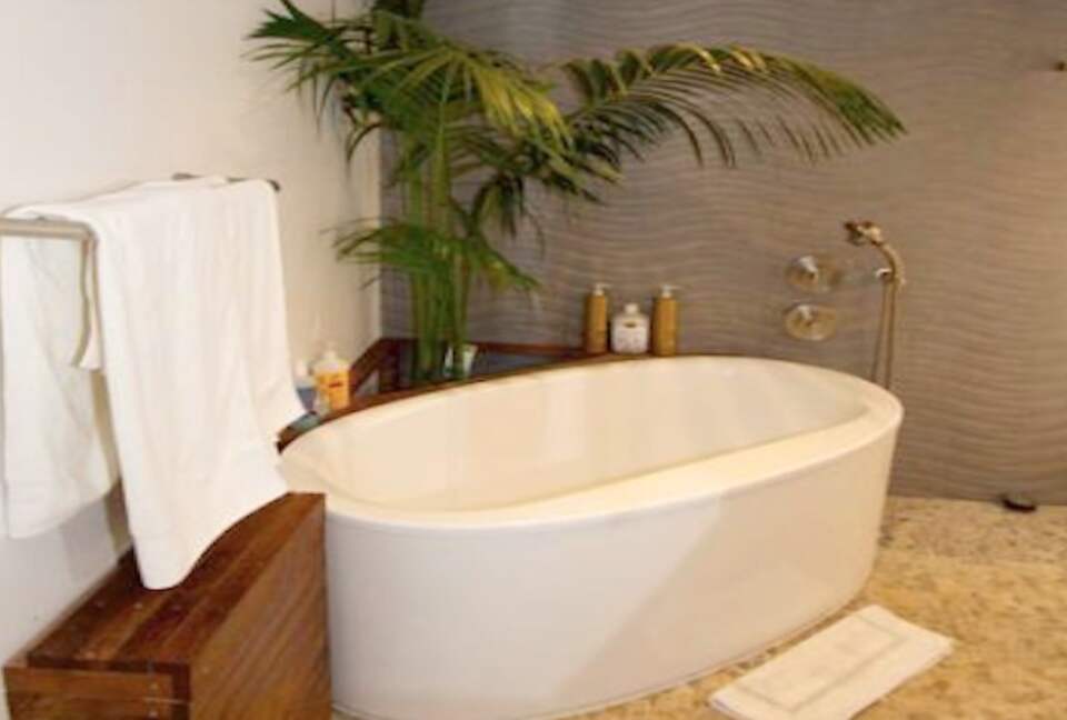 Luxury on the Canal - Marina del Rey, California