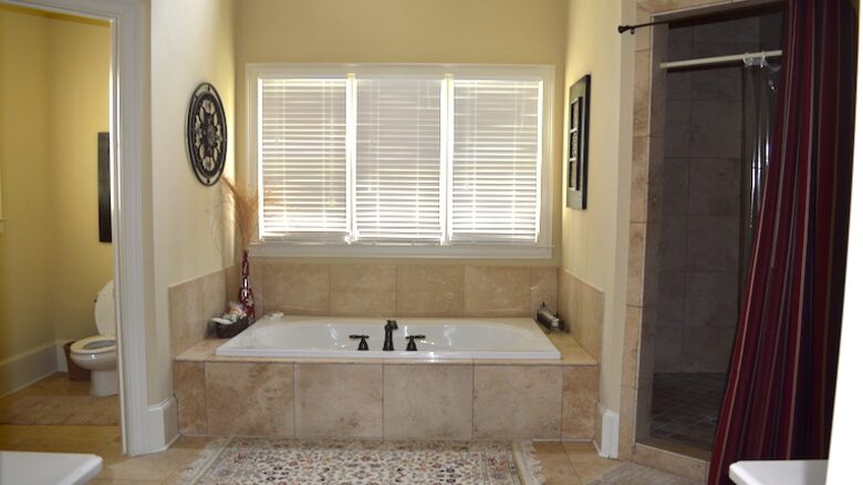 Lake Martin Luxury - Dadeville, Alabama