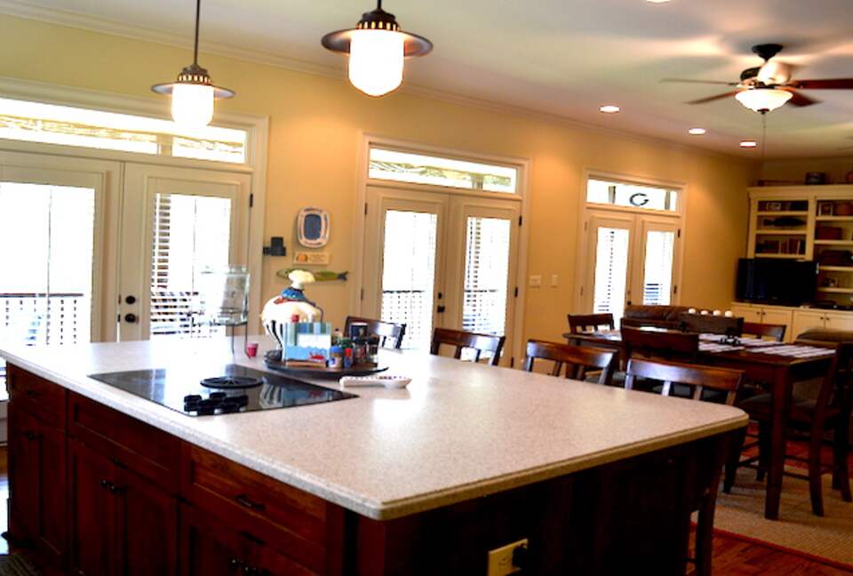 Lake Martin Luxury - Dadeville, Alabama