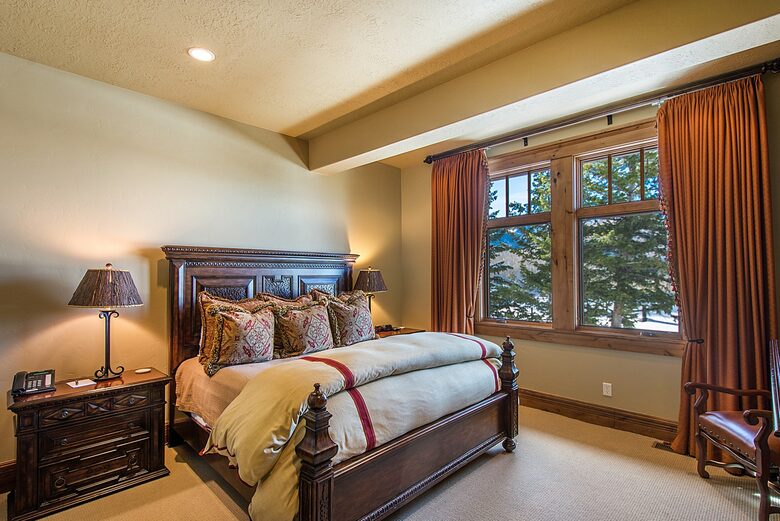 Quintess Collection - Whitetail Lodge - Park City, Utah