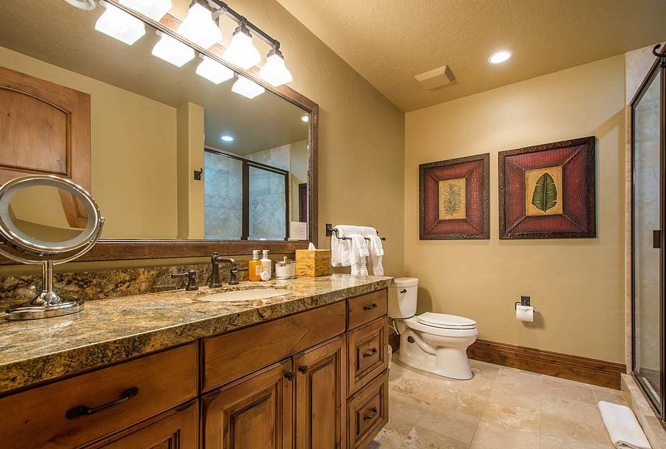 Quintess Collection - Whitetail Lodge - Park City, Utah