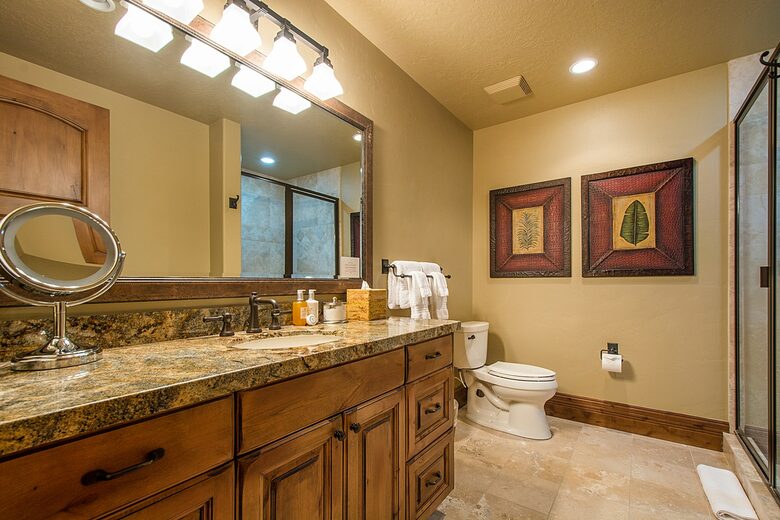 Quintess Collection - Whitetail Lodge - Park City, Utah