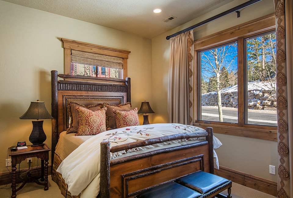 Quintess Collection - Whitetail Lodge - Park City, Utah