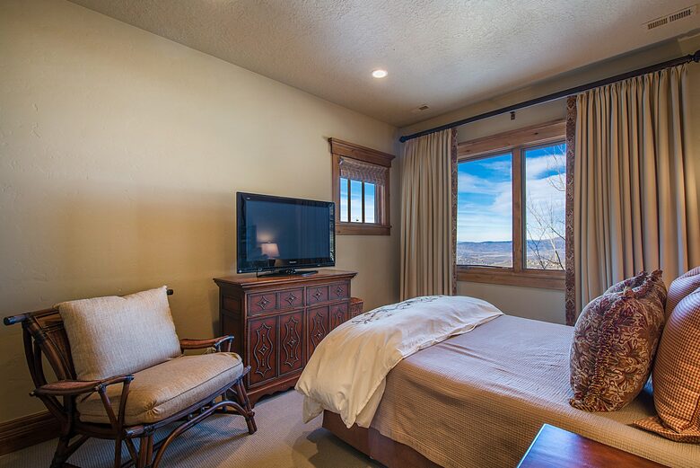 Quintess Collection - Whitetail Lodge - Park City, Utah