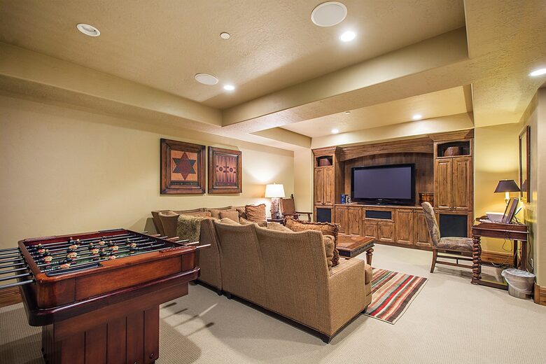 Quintess Collection - Whitetail Lodge - Park City, Utah