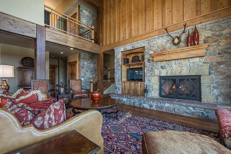 Quintess Collection - Whitetail Lodge - Park City, Utah