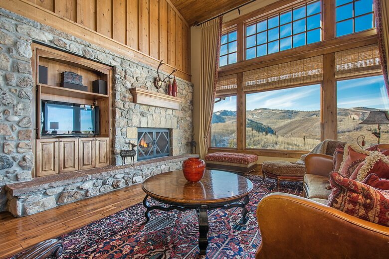 Quintess Collection - Whitetail Lodge - Park City, Utah