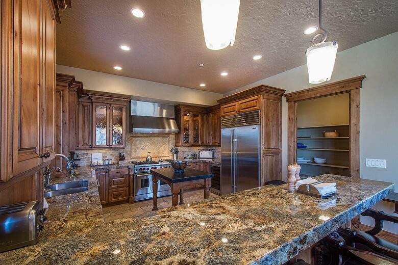 Quintess Collection - Whitetail Lodge - Park City, Utah