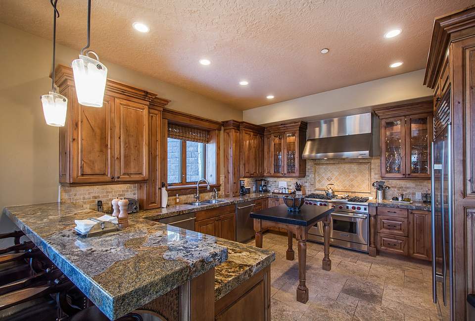 Quintess Collection - Whitetail Lodge - Park City, Utah