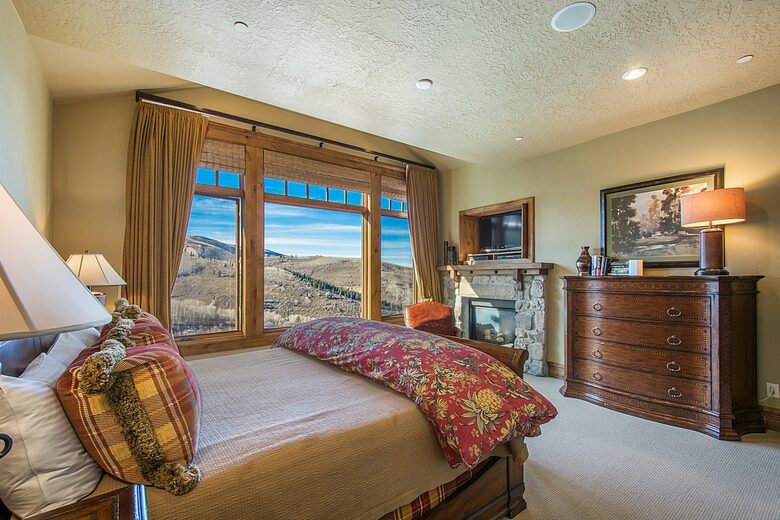 Quintess Collection - Whitetail Lodge - Park City, Utah