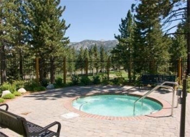 Solstice Mammoth Lakes - Mountain High Sierra Retreat - Mammoth Lakes, California