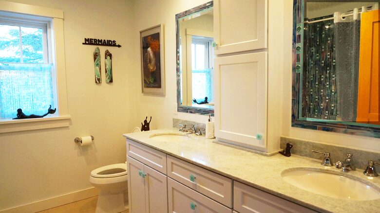 Martha's Vineyard Waterfront Sunsets - Oak Bluffs, Massachusetts