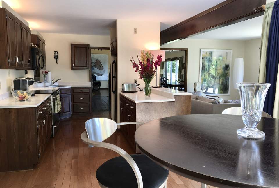 Classic Hudson Riverfront Home and Pool - Highland, New York