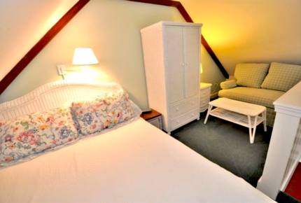 Honeysuckle Cottage Property - 4 Bedrooms plus 2 Lofts - Just Blocks to Center of Town! - Nantucket, Massachusetts