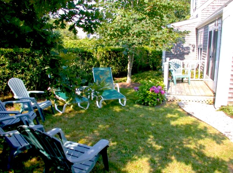 Honeysuckle Cottage Property - 4 Bedrooms plus 2 Lofts - Just Blocks to Center of Town! - Nantucket, Massachusetts