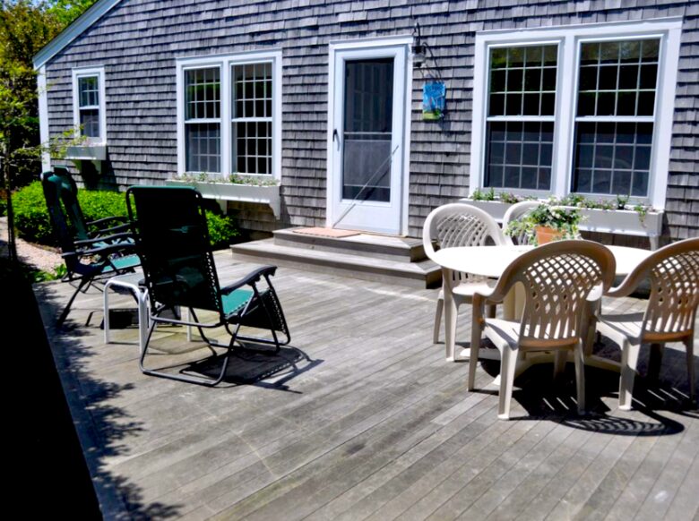 Honeysuckle Cottage Property - 4 Bedrooms plus 2 Lofts - Just Blocks to Center of Town! - Nantucket, Massachusetts