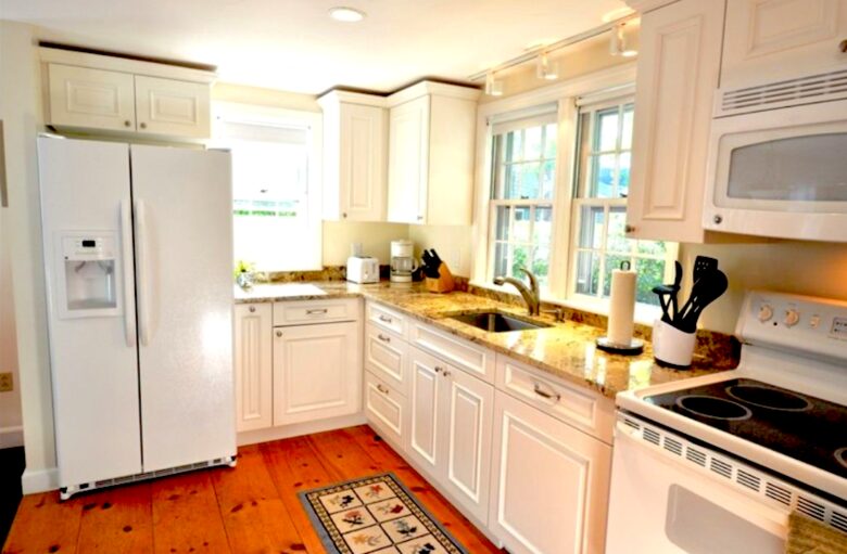 Honeysuckle Cottage Property - 4 Bedrooms plus 2 Lofts - Just Blocks to Center of Town! - Nantucket, Massachusetts