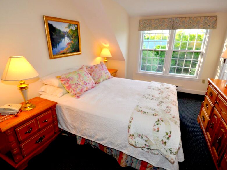 Honeysuckle Cottage Property - 4 Bedrooms plus 2 Lofts - Just Blocks to Center of Town! - Nantucket, Massachusetts