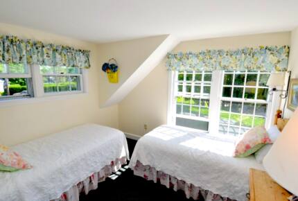 Honeysuckle Cottage Property - 4 Bedrooms plus 2 Lofts - Just Blocks to Center of Town! - Nantucket, Massachusetts