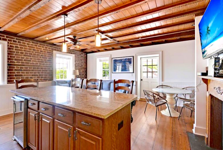 Charleston Elegance - Charleston, South Carolina