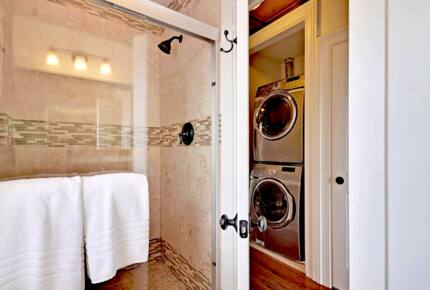 Charleston Elegance - Charleston, South Carolina