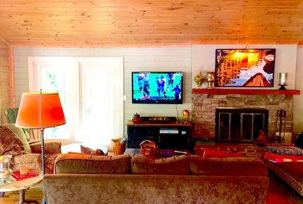 Lake Lanier Cozy Retreat - Quick Drive from Atlanta! - Dawsonville, Georgia