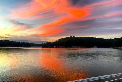 Lake Lanier Cozy Retreat - Quick Drive from Atlanta! - Dawsonville, Georgia