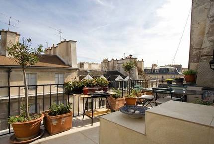 French Luxury in Ile Saint Louis - Paris, France