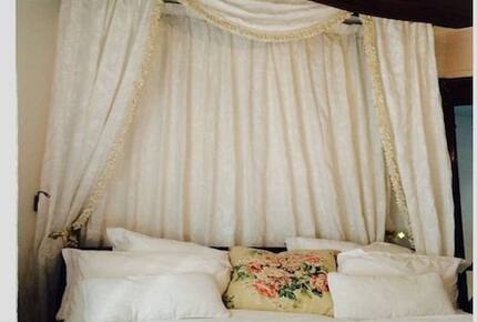 French Luxury in Ile Saint Louis - Paris, France