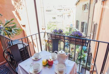 Via della Pelliccia - Rome - Trastevere, Italy