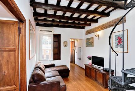 Via Garibaldi - Rome - Trastevere, Italy