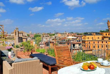 Via Garibaldi - Rome - Trastevere, Italy