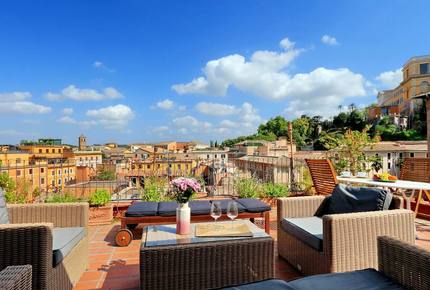 Via Garibaldi - Rome - Trastevere, Italy