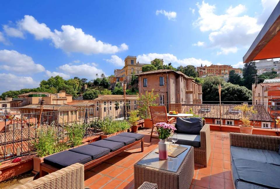 Via Garibaldi - Rome - Trastevere, Italy