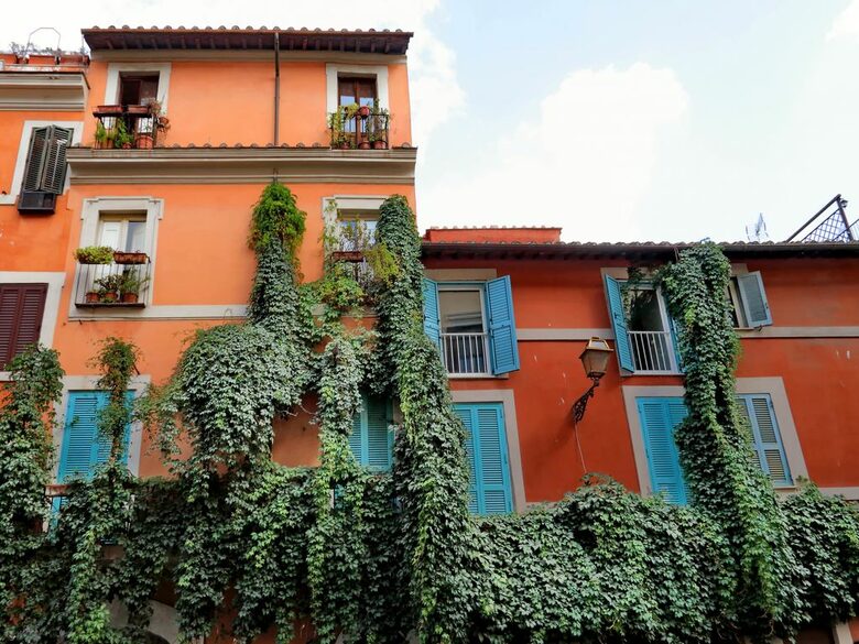Via Garibaldi - Rome - Trastevere, Italy
