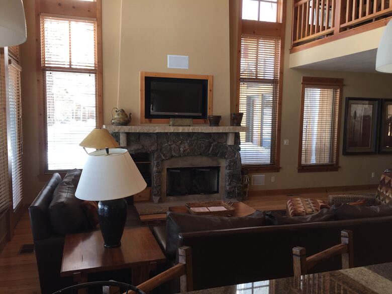 Premium Old Greenwood Home on Jack Nicklaus Golf Course -- Perfect for Ski and Summer! - Truckee, California