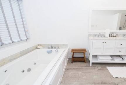 The Cliff - Southampton, Bermuda