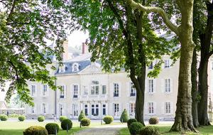 Chateau de Varennes (R) - Charette-Varennes, France