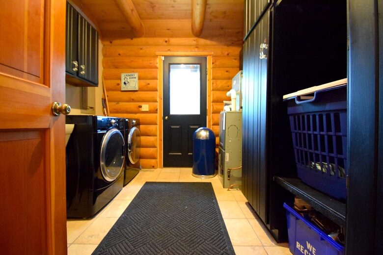 Lake Little Bear Log Home - Webb Lake, Wisconsin